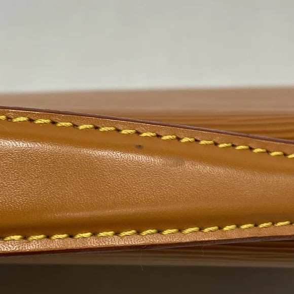 Authentic Louis Vuitton Porte Documents bandouliere briefcase - Picture 8 of 13